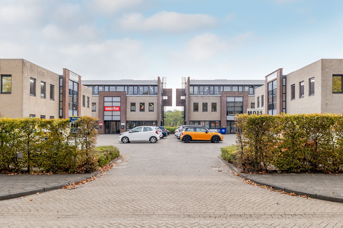 Bekijk foto 2 van Plaza 8-a