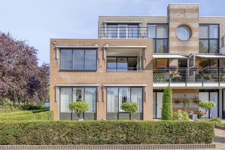 Foto 2 van Den Haas 54