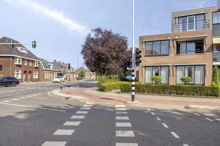 Foto 5 van Den Haas 54