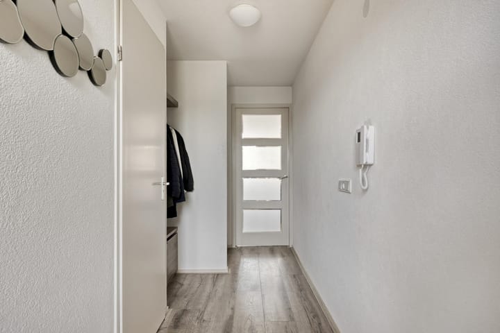 Foto 9 van Den Haas 54