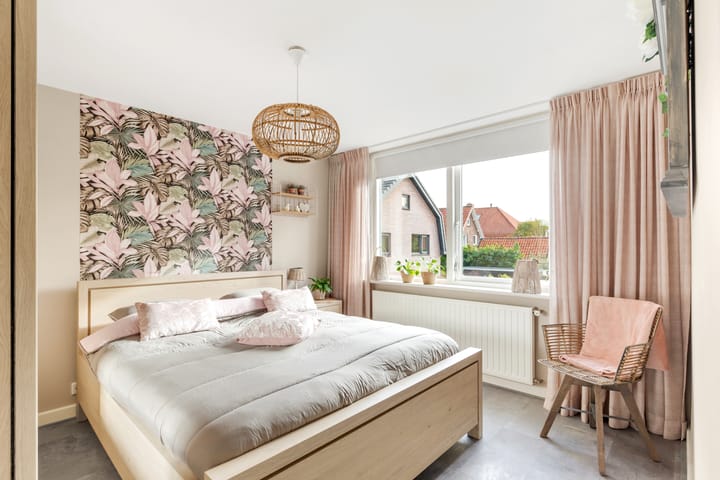 Photo 16 of Beatrixstraat 39