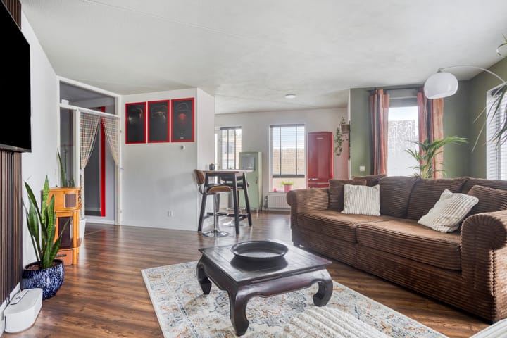 Photo 4 of Esserstraat 87