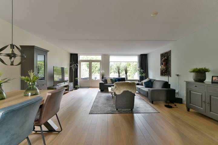 Photo 7 of Joke Smitlaan 51