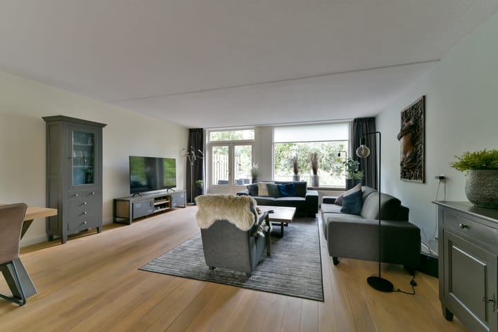 Photo 8 of Joke Smitlaan 51