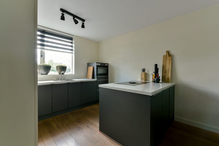 Photo 13 of Joke Smitlaan 51