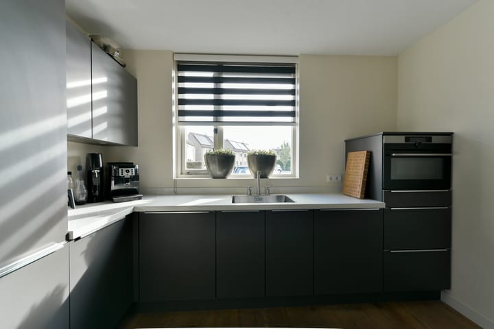 Photo 15 of Joke Smitlaan 51