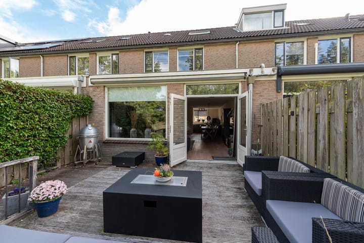 Photo 35 of Joke Smitlaan 51