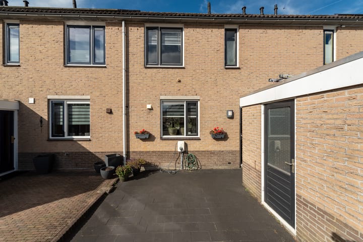 Photo 41 of Joke Smitlaan 51