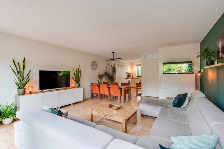 Foto 5 van Meester Pluimhof 14