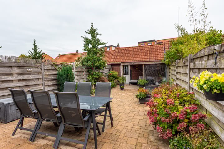 Foto 12 van Meester Pluimhof 14