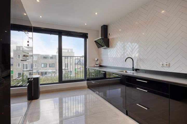 Photo 61 of Jesse Owensstraat 54