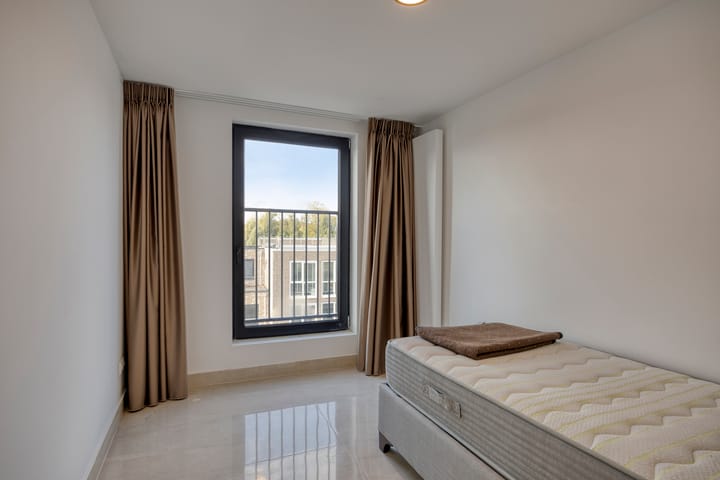 Photo 64 of Jesse Owensstraat 54