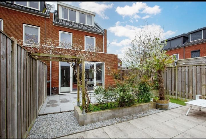 Photo 11 of Van Oranje-Nassaulaan 1