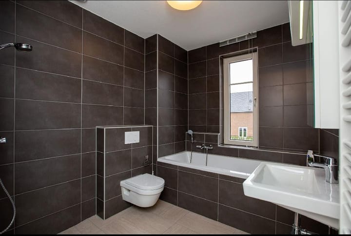 Photo 24 of Van Oranje-Nassaulaan 1