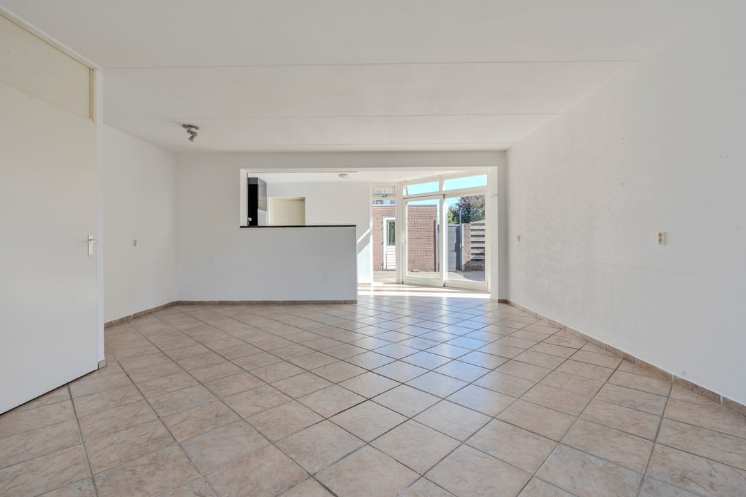 Photo 2 of Annenkamp 53