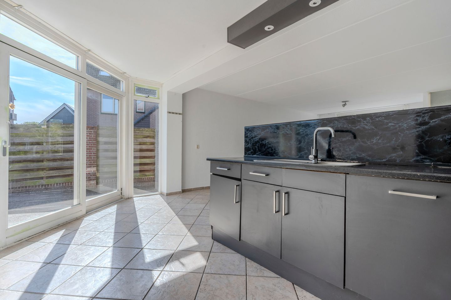 Photo 4 of Annenkamp 53