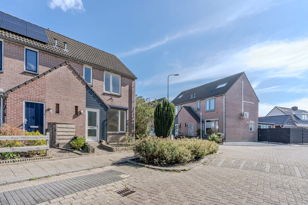 Photo 32 of Annenkamp 53