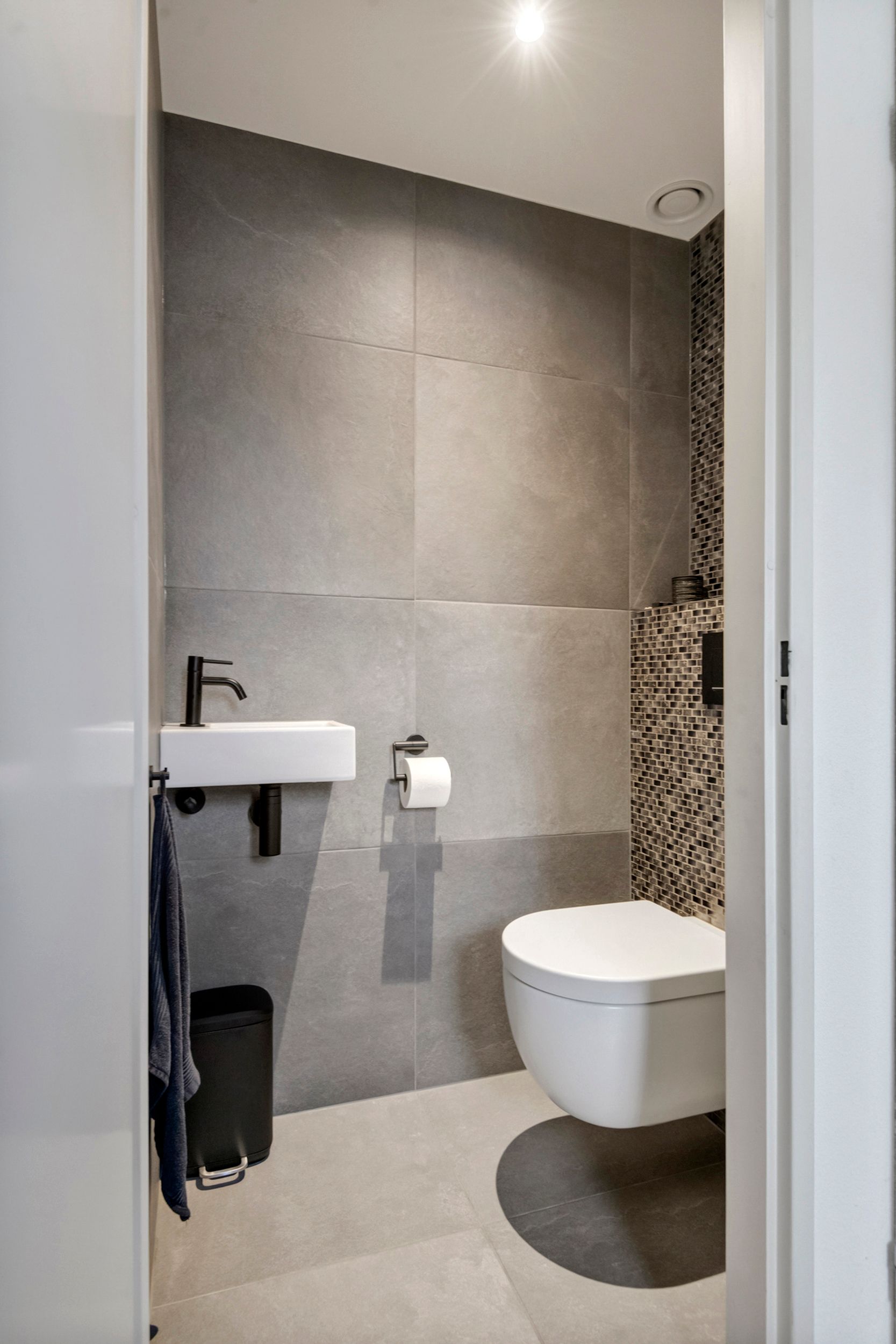 Foto 12 van F.J. Ebbensstraat 79