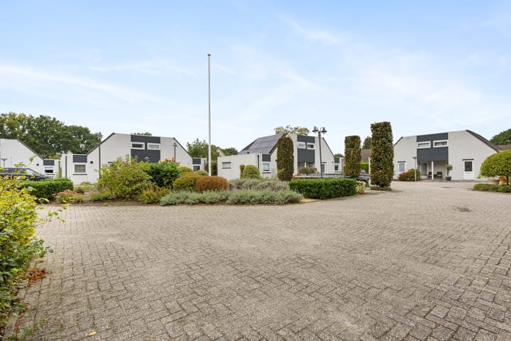 Photo 2 of Broekweg 7