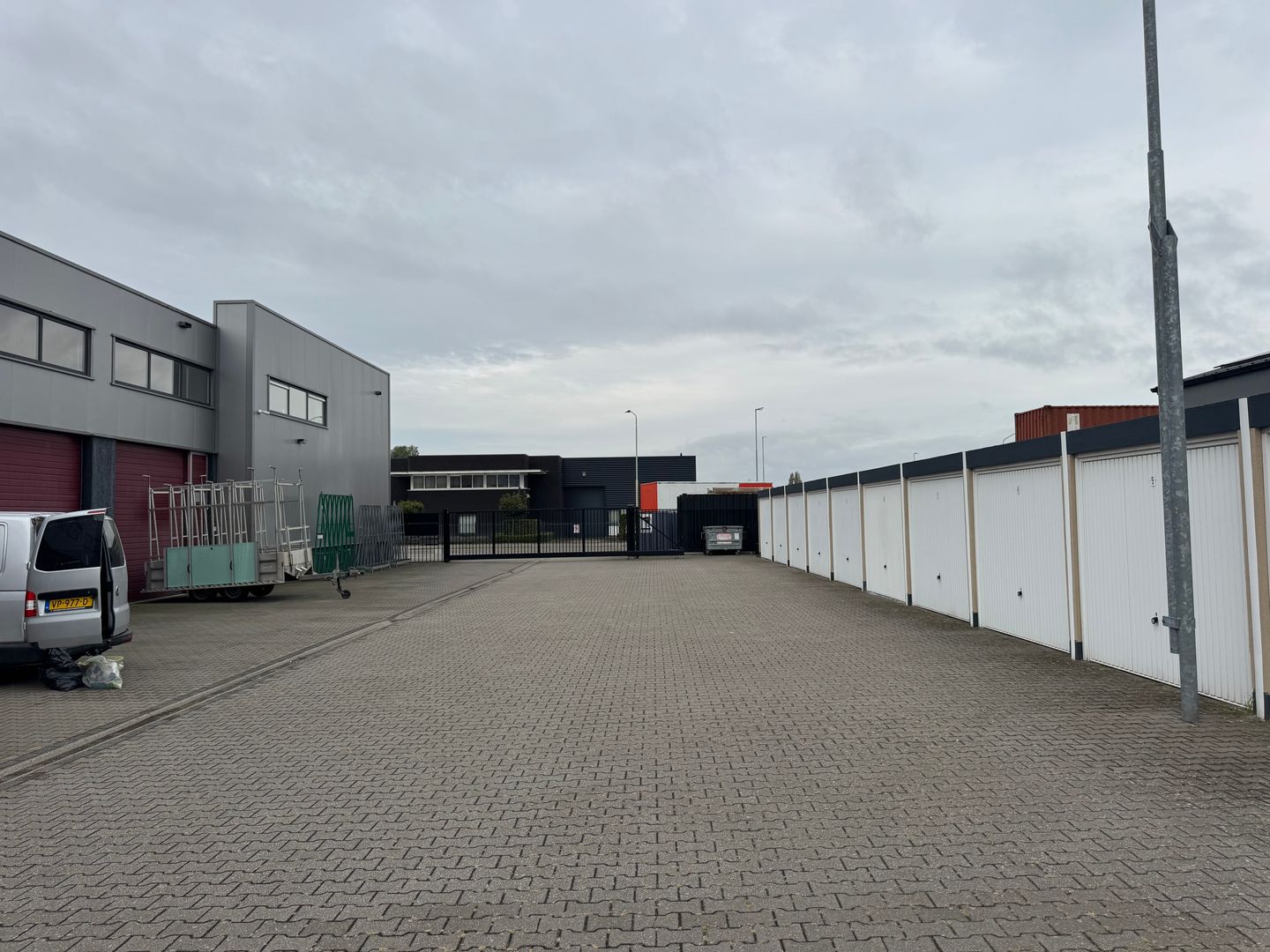 Bekijk foto 2 van Baarschot 20-E