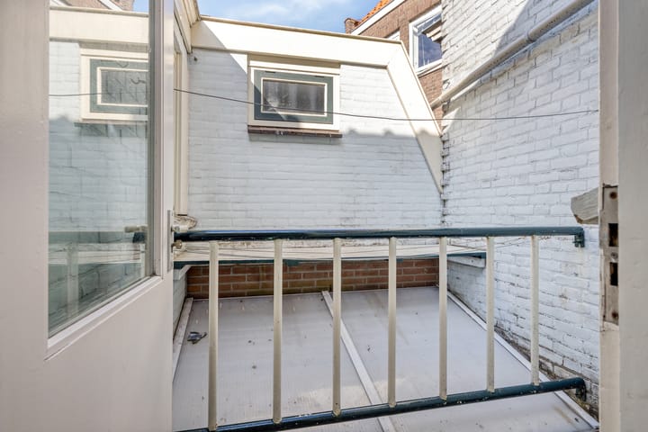 Photo 25 of Gravenstraat 16