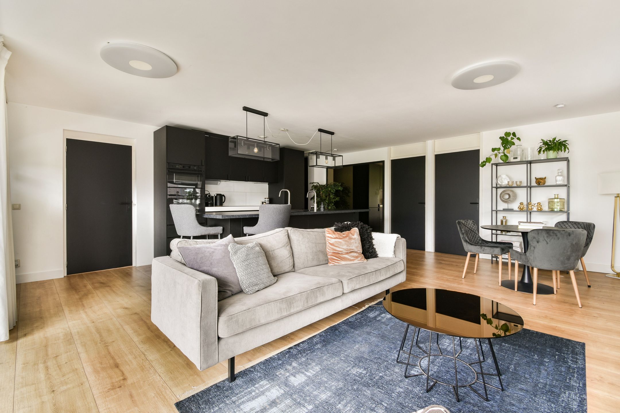 Valkenburgerstraat, 141, Amsterdam, 1011MH, Noord-Holland, Nederland 141 