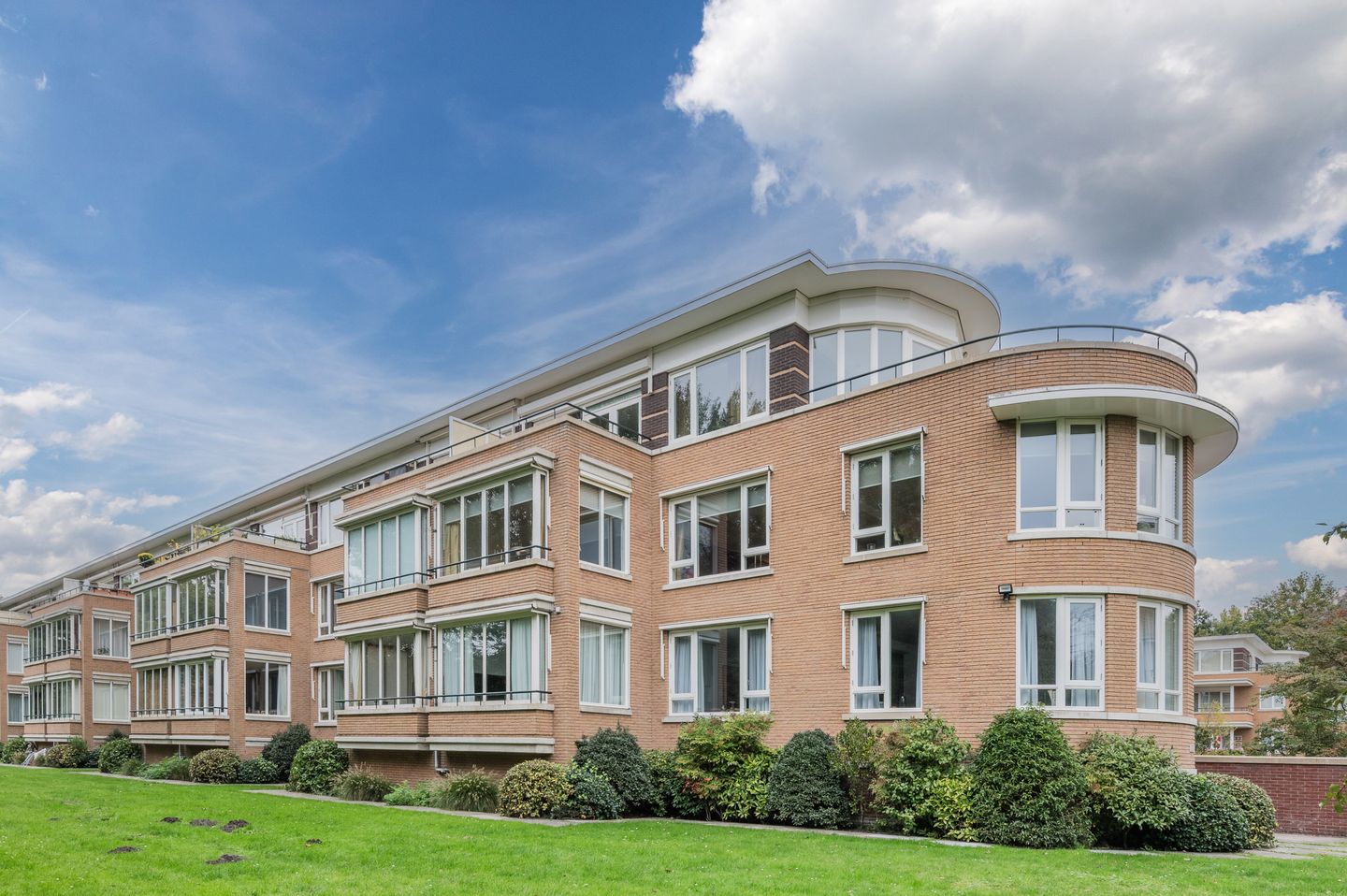 Foto 1 van Floris Arntzeniusplein 30