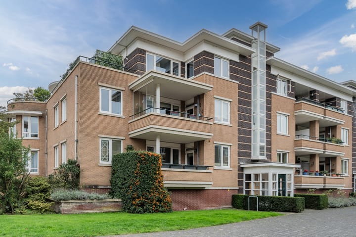 Foto 2 van Floris Arntzeniusplein 30