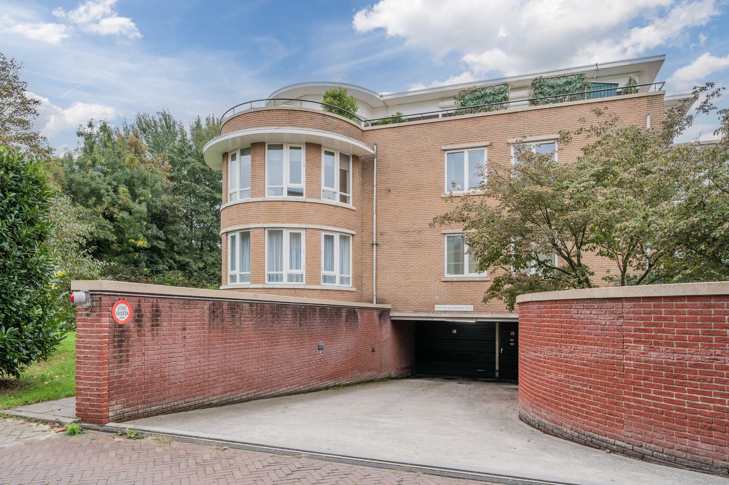 Foto 35 van Floris Arntzeniusplein 30