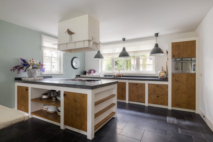 Photo 3 of van Tuyll van Serooskerkenlaan 4