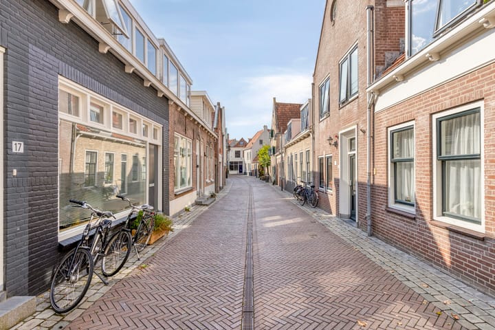 Foto 33 van Pyntorenstraat 13