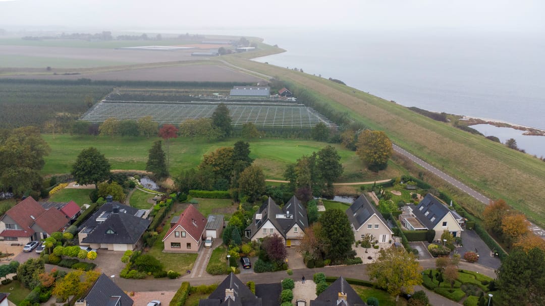 Photo 2 of Grevelingenhout 187