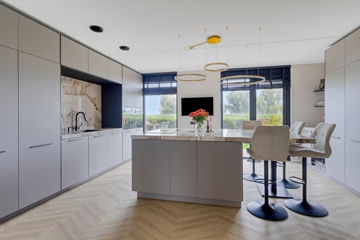 Foto 2 van Oeverhuyze 35