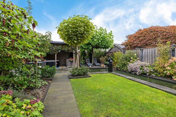 Foto 2 van Sponturf 4