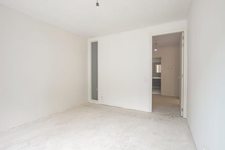 Photo 10 of Spoorstraat 90