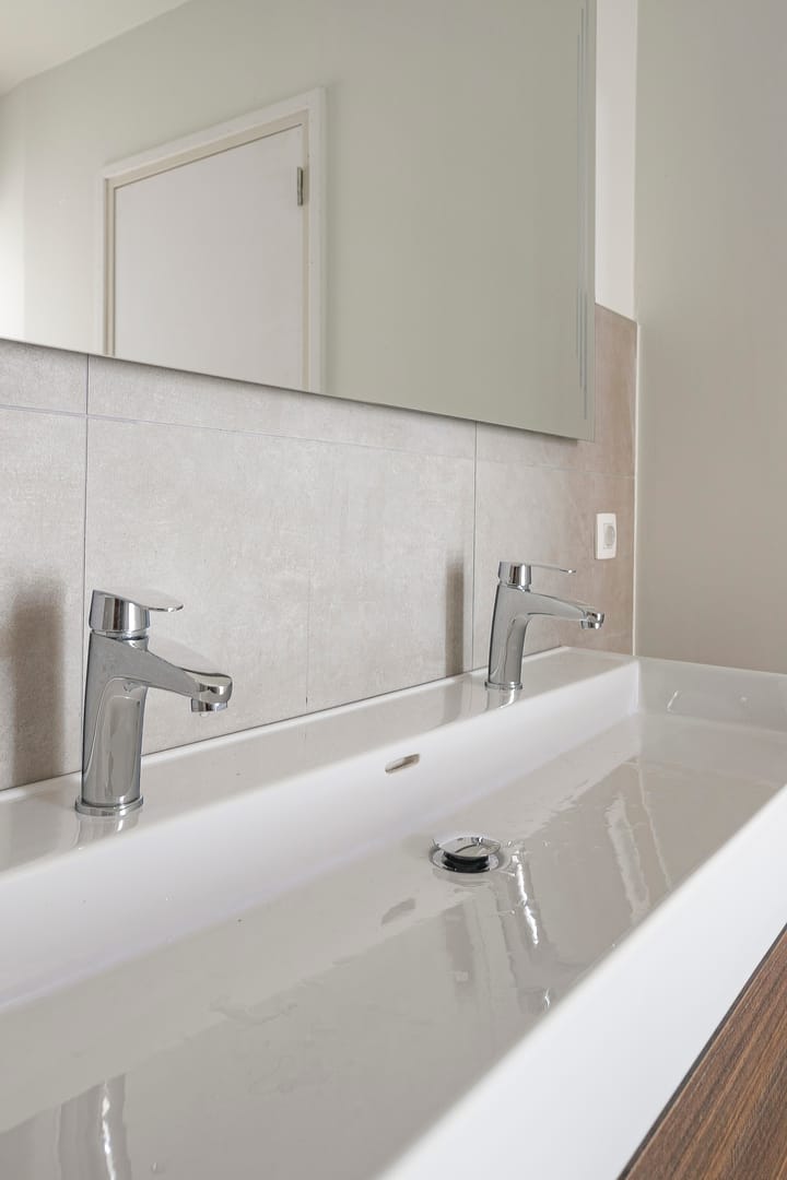 Photo 12 of Spoorstraat 90