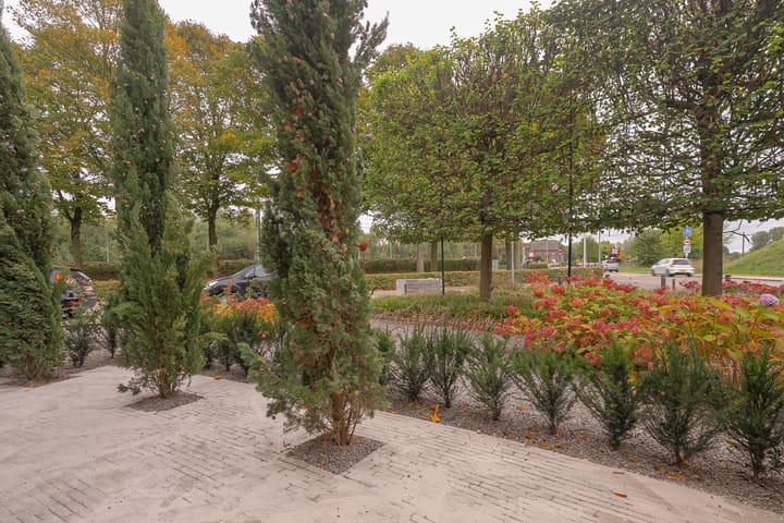 Photo 16 of Spoorstraat 90