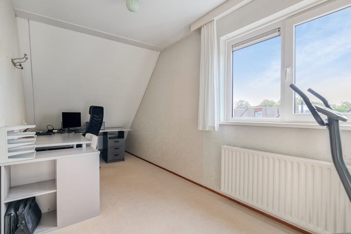 Photo 25 of Parelmosstraat 30