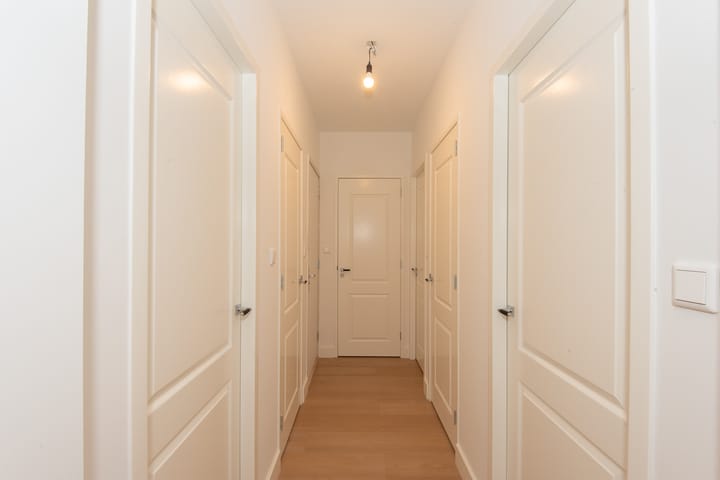 Photo 9 of Eerste Helmersstraat 327-1