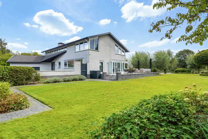 Foto 40 van Veursestraatweg 110