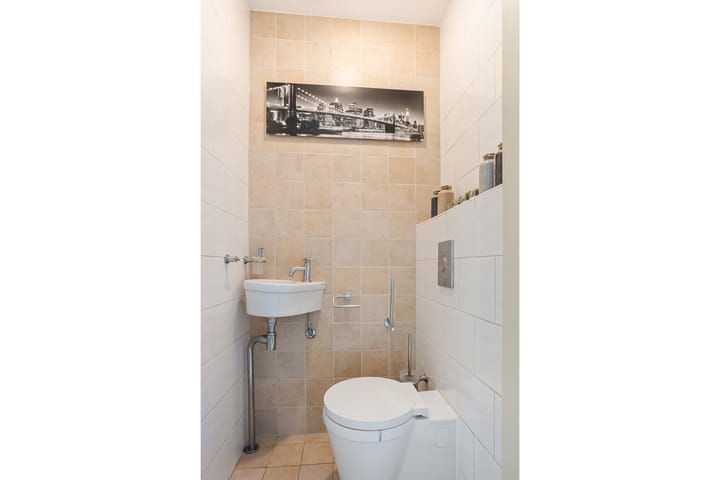 Photo 4 of Heinenoordstraat 8