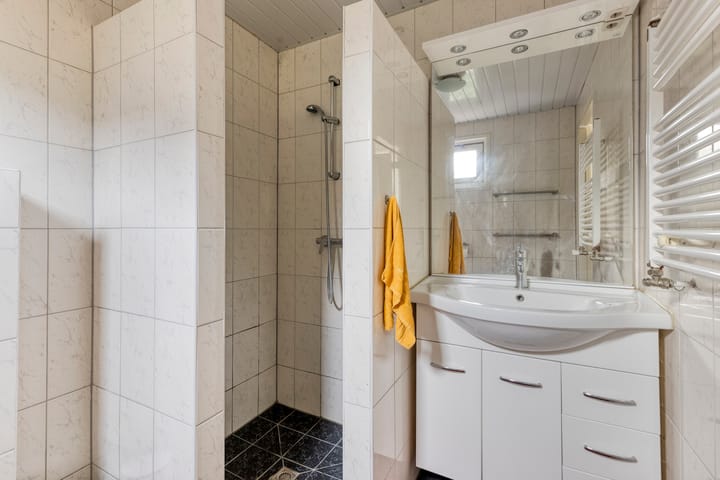 Photo 11 of Marwei 42