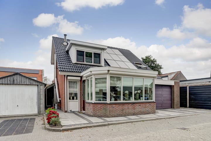 Photo 7 of Wilhelminastraat 1-A