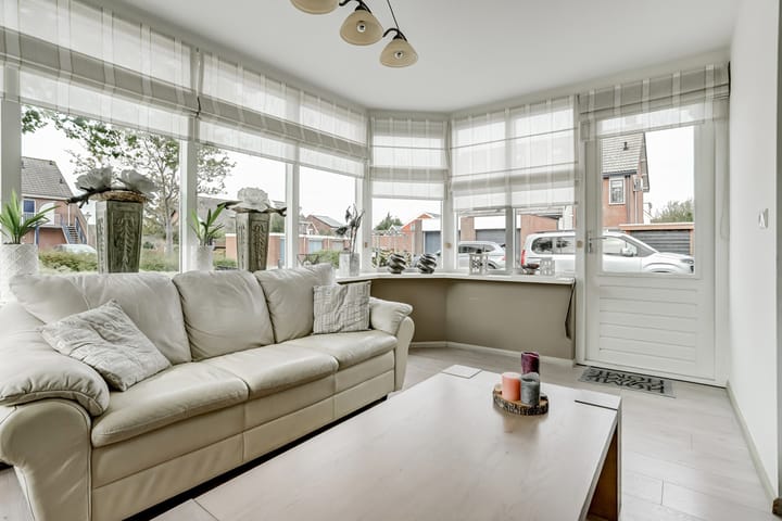 Photo 11 of Wilhelminastraat 1-A