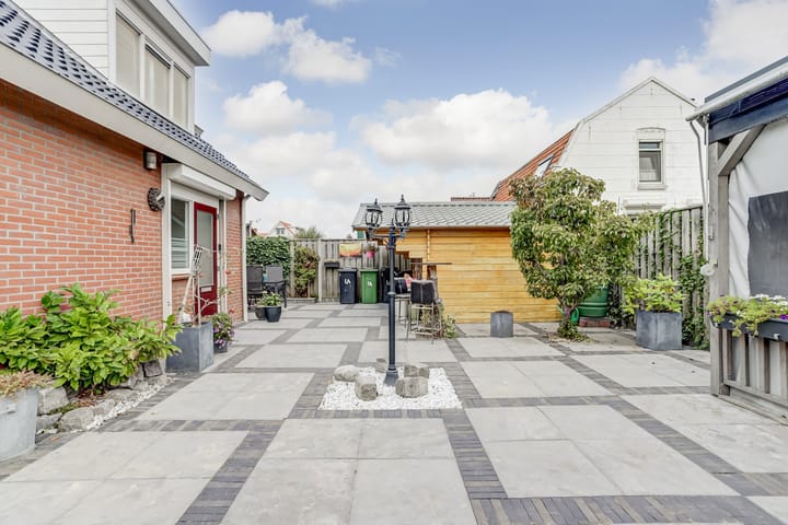 Photo 37 of Wilhelminastraat 1-A