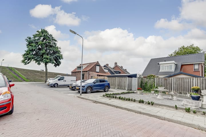 Photo 40 of Wilhelminastraat 1-A