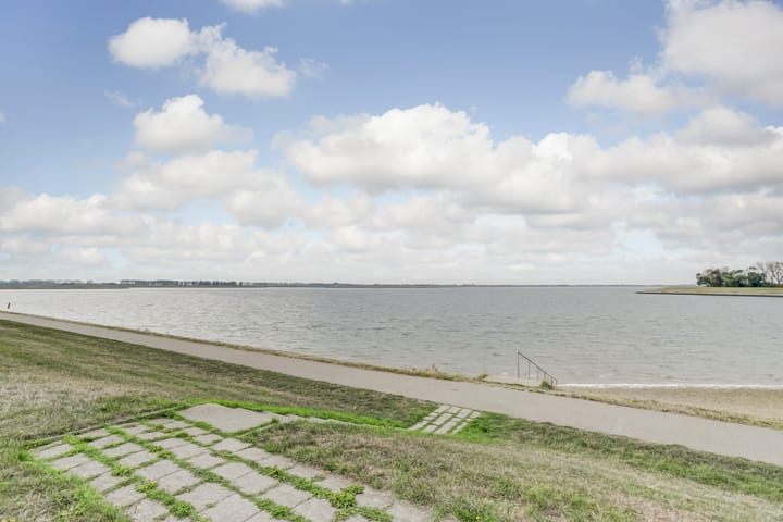 Photo 41 of Wilhelminastraat 1-A