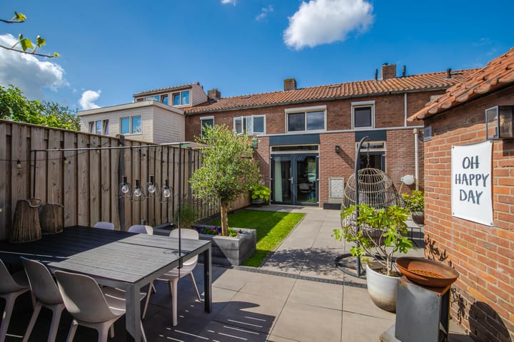 Foto 2 van van Schaikstraat 19