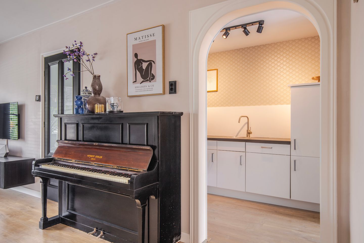 Foto 14 van van Schaikstraat 19