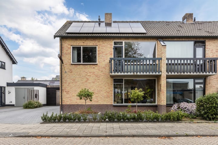 Foto 2 van Bachplein 8